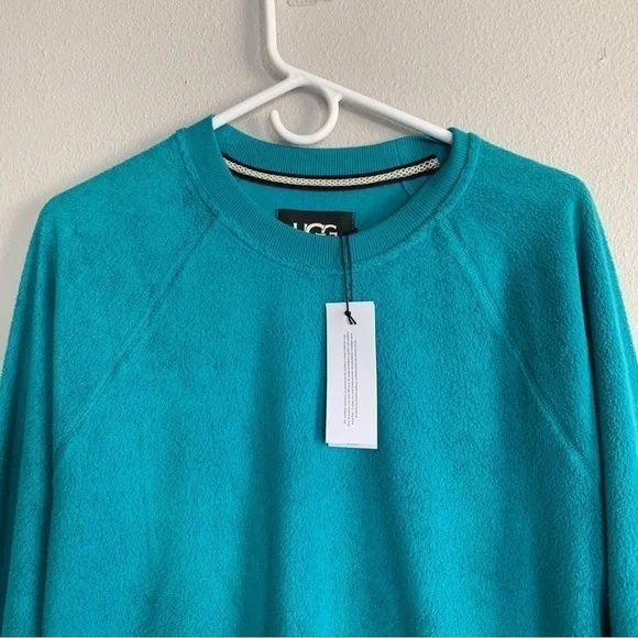 Ugg Men’s Kamryn Woven Fleece sweater Crewneck Marina Blue Logo Size Medium NWT - Picture 2 of 9